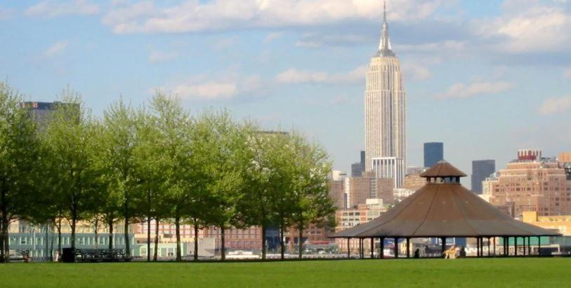Chic Penthouse 15 Minutes From Nyc - Bus Stop At Doorstep Hoboken Exterior foto